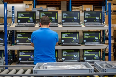 Hier werden die Daten gelöscht Werkbank zur Notebook Datenlöschung
